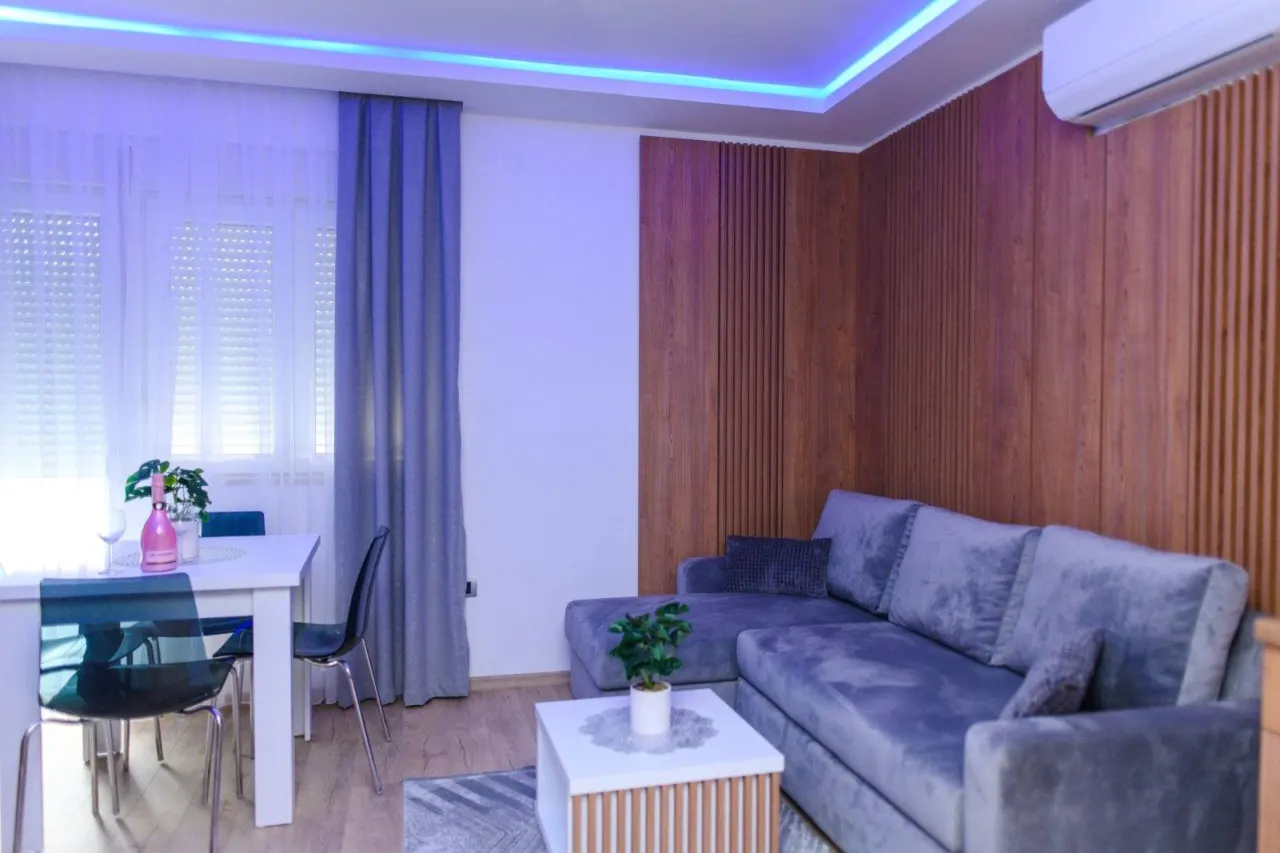 Apartament Bozur